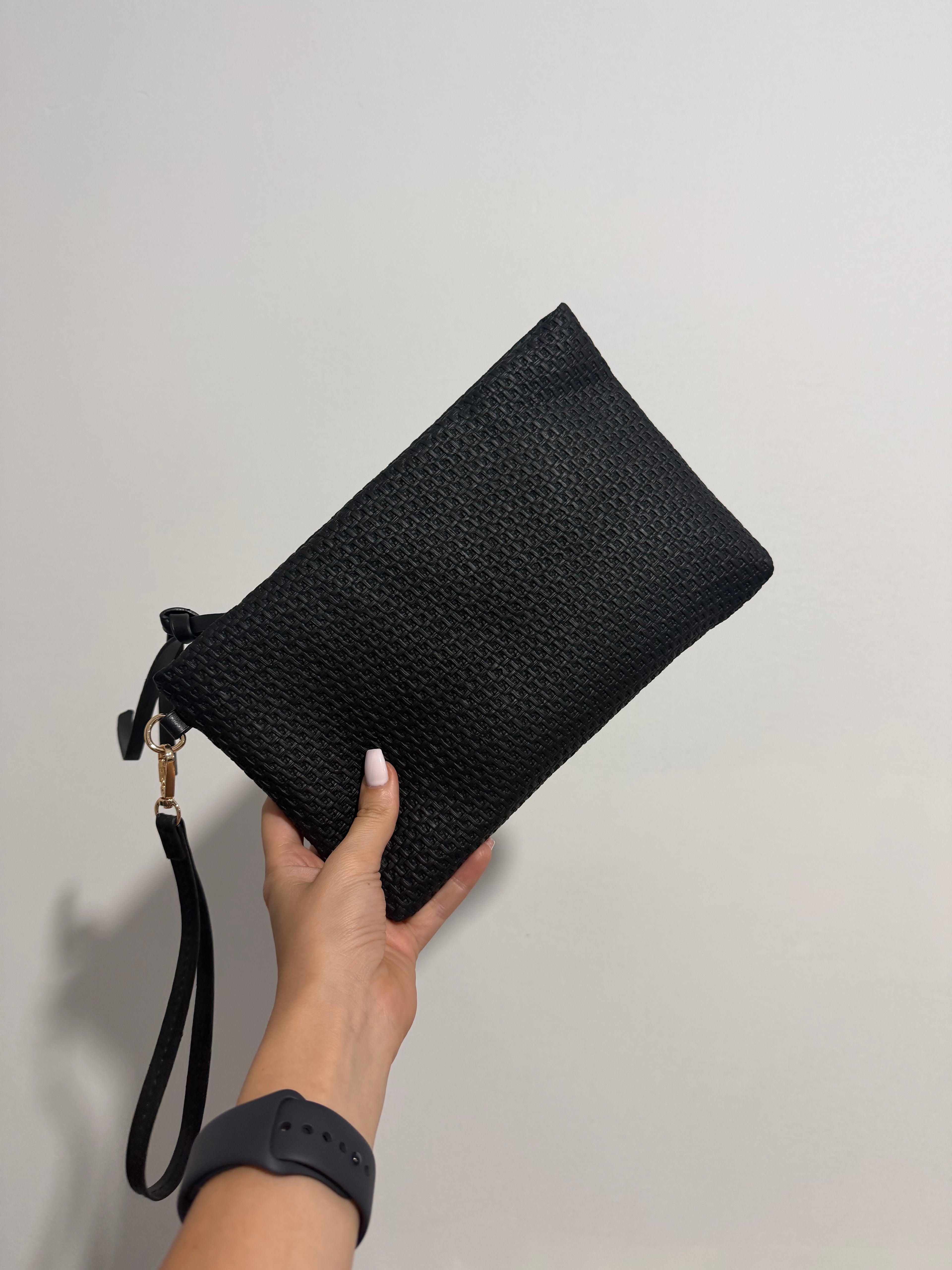 Mia Straw Pouch